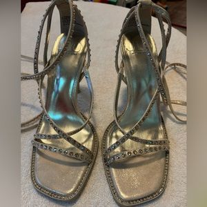 Almost Brand New Stylish Heels By J LO  - Size 8.5 M - Heel Height 4” - Box 58